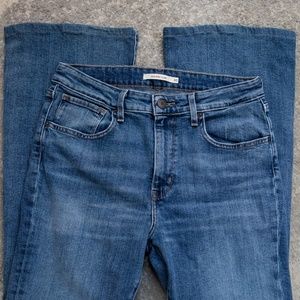 Levi's Highrise Flare Denim Jean
